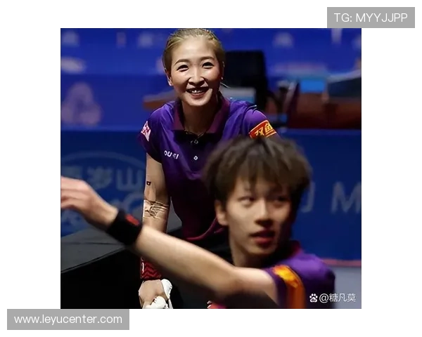 刘诗雯真是离开赛场后秒变吃货大魔王，不用发球还猛刷外卖记录