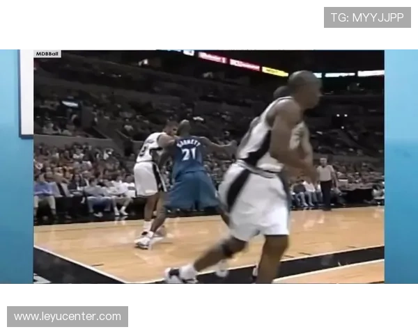 MVP加内特低位单打比肩邓肯，防守更具统治力