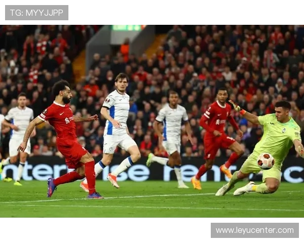 帕利尼亚对利物浦高节奏冲击的拦截表现解析