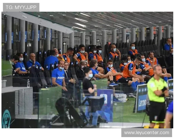 替补席纪律规则拆解：教练和球员必须遵守的6大限制有哪些？